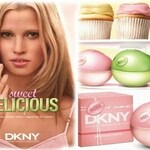 Sweet Delicious Pink Macaron (DKNY / Donna Karan)
